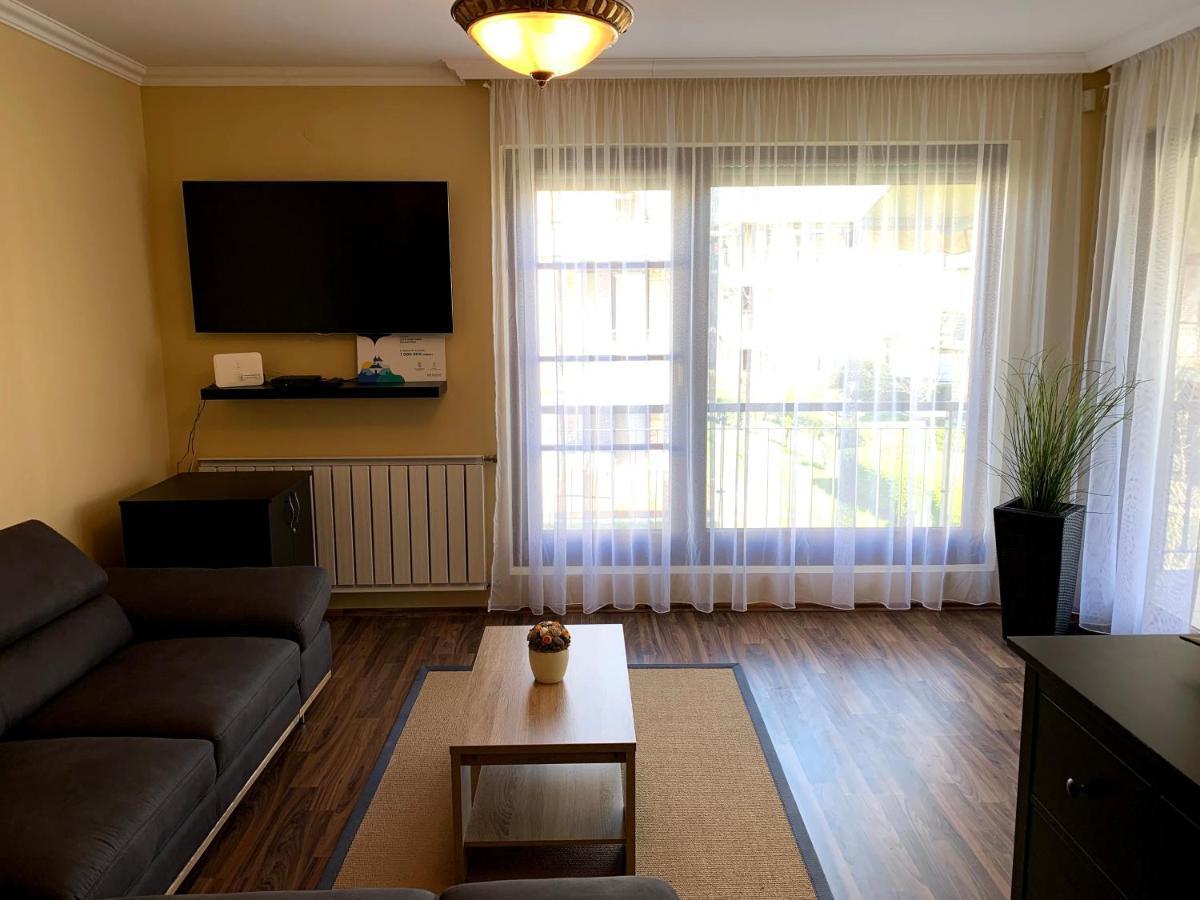 Lakeside Luxury Apartment Zamárdi Exteriör bild