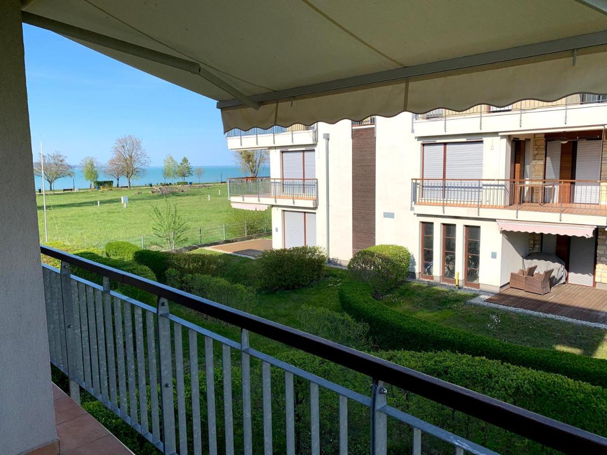Lakeside Luxury Apartment Zamárdi Exteriör bild