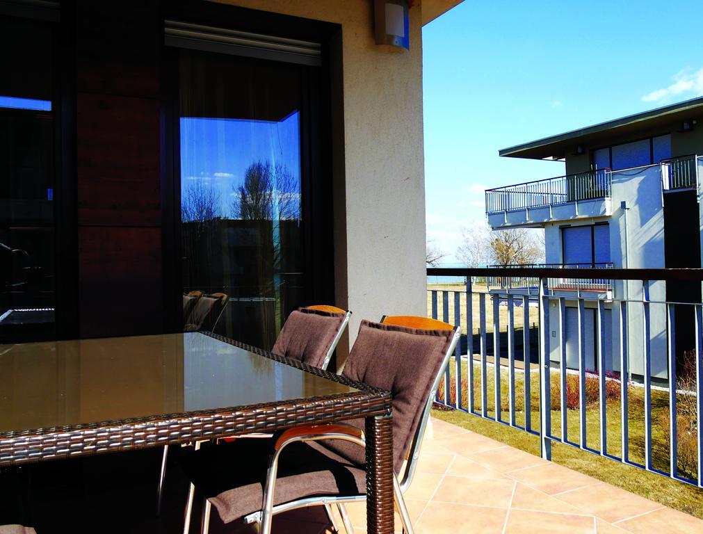 Lakeside Luxury Apartment Zamárdi Exteriör bild